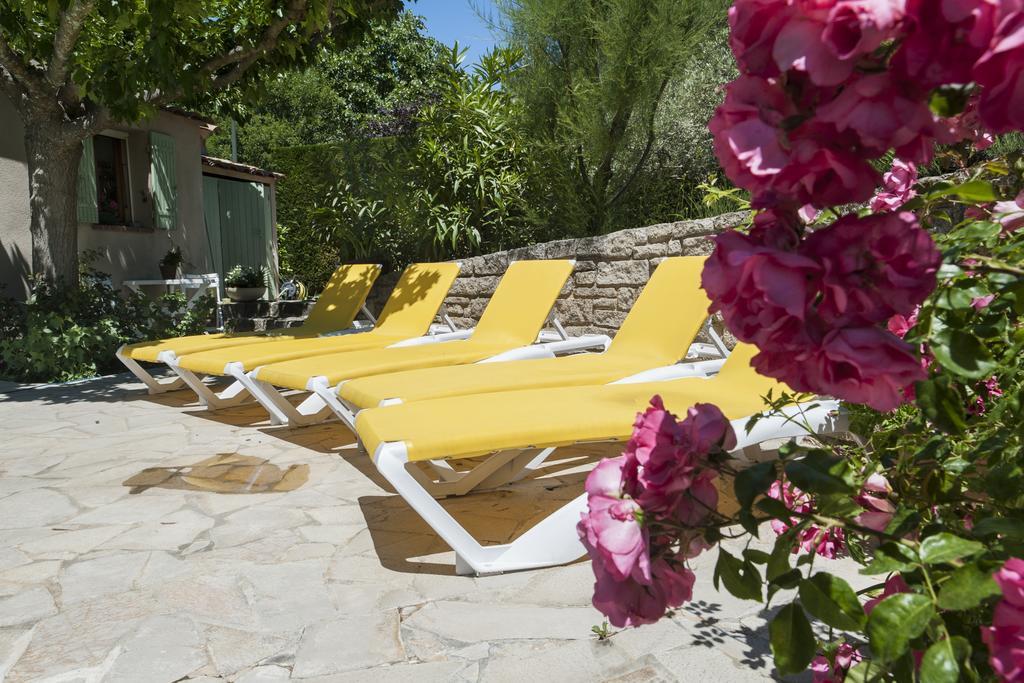 Le Grand Jardin Acomodação com café da manhã Lafare Exterior foto