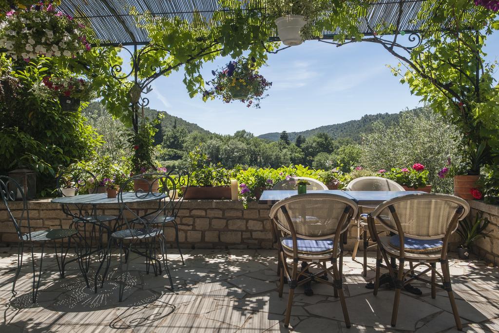 Le Grand Jardin Acomodação com café da manhã Lafare Exterior foto