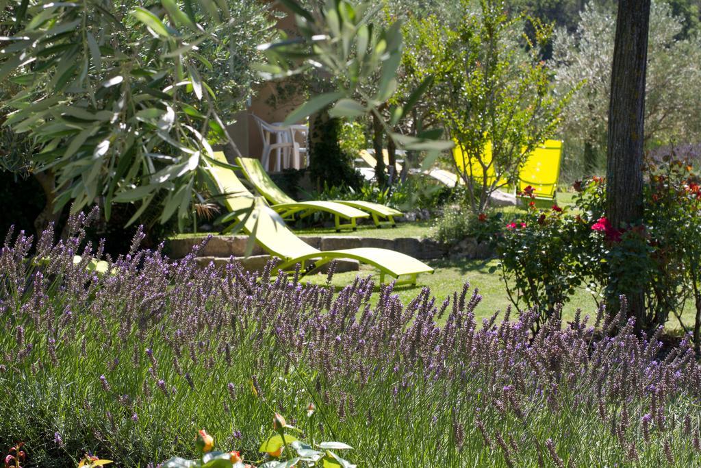 Le Grand Jardin Acomodação com café da manhã Lafare Exterior foto