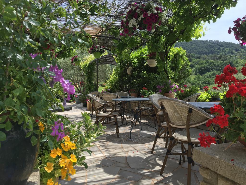Le Grand Jardin Acomodação com café da manhã Lafare Exterior foto