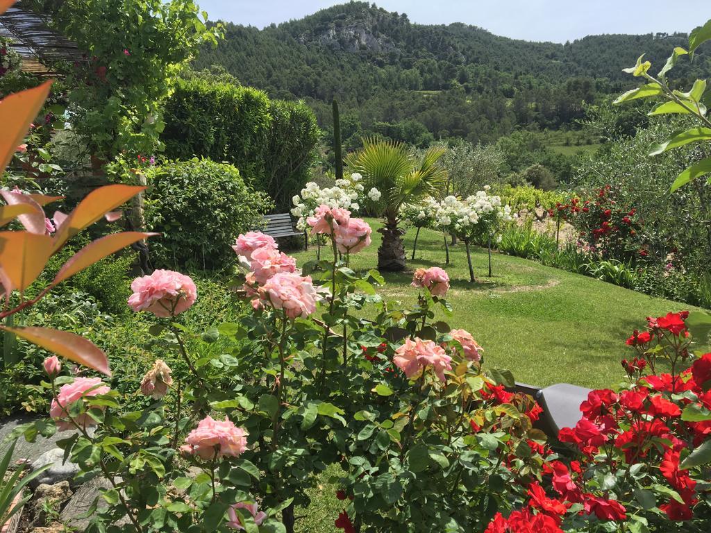 Le Grand Jardin Acomodação com café da manhã Lafare Exterior foto