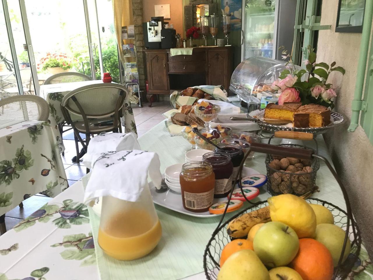 Le Grand Jardin Acomodação com café da manhã Lafare Exterior foto