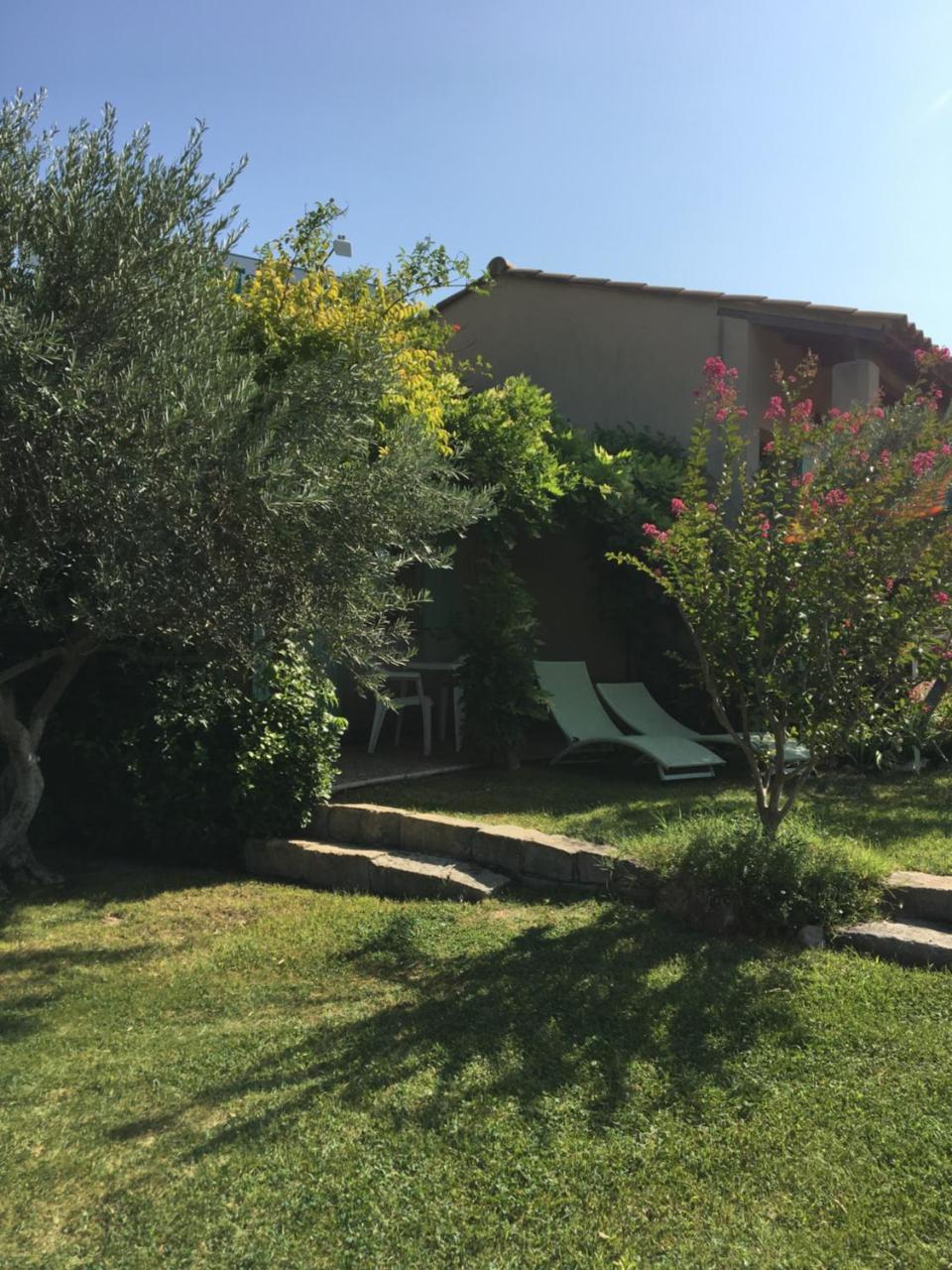 Le Grand Jardin Acomodação com café da manhã Lafare Exterior foto